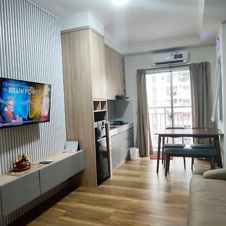 Classy! 2Br Apartment - Modern Comfort In West Jakarta Cbd Giacarta Esterno foto