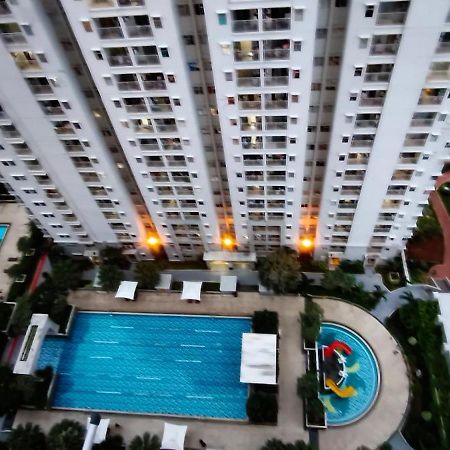 Classy! 2Br Apartment - Modern Comfort In West Jakarta Cbd Giacarta Esterno foto